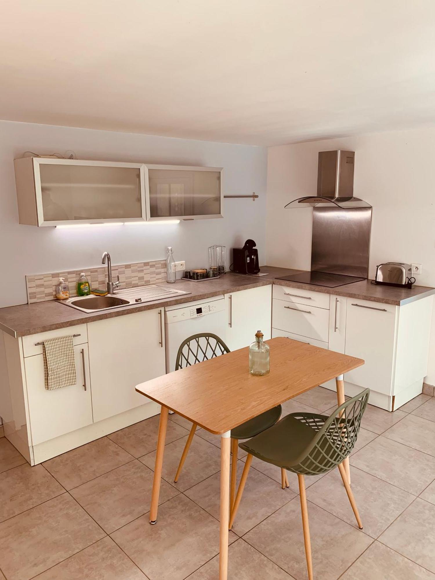 Appartement Independant Avec Jardin Et Acces Piscine Nîmes Exteriör bild