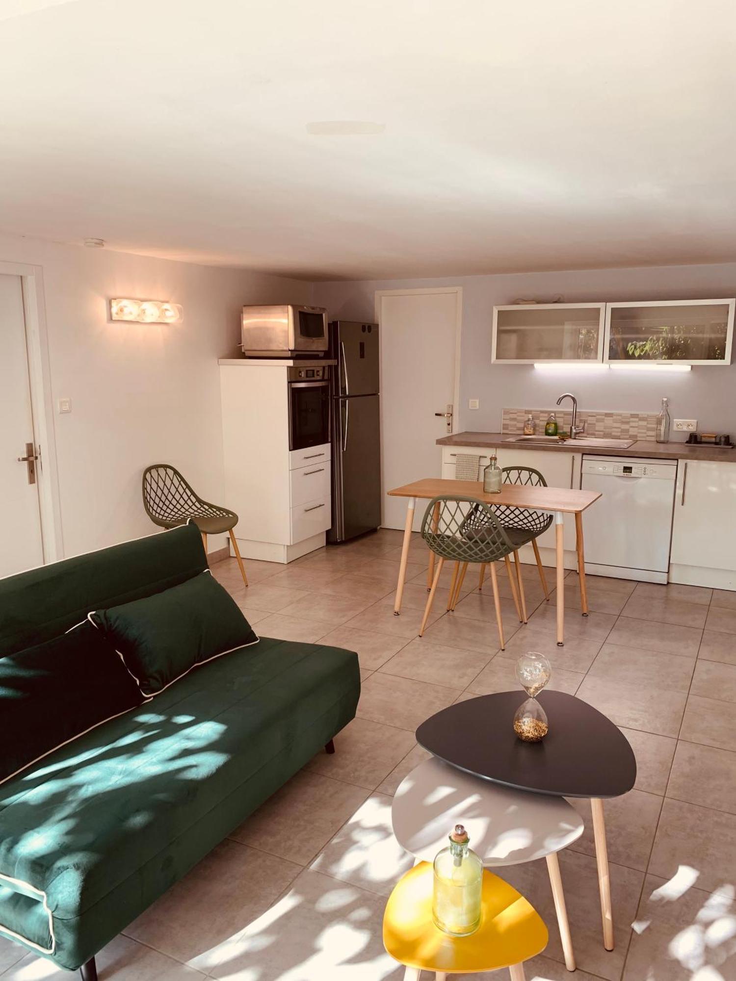 Appartement Independant Avec Jardin Et Acces Piscine Nîmes Exteriör bild