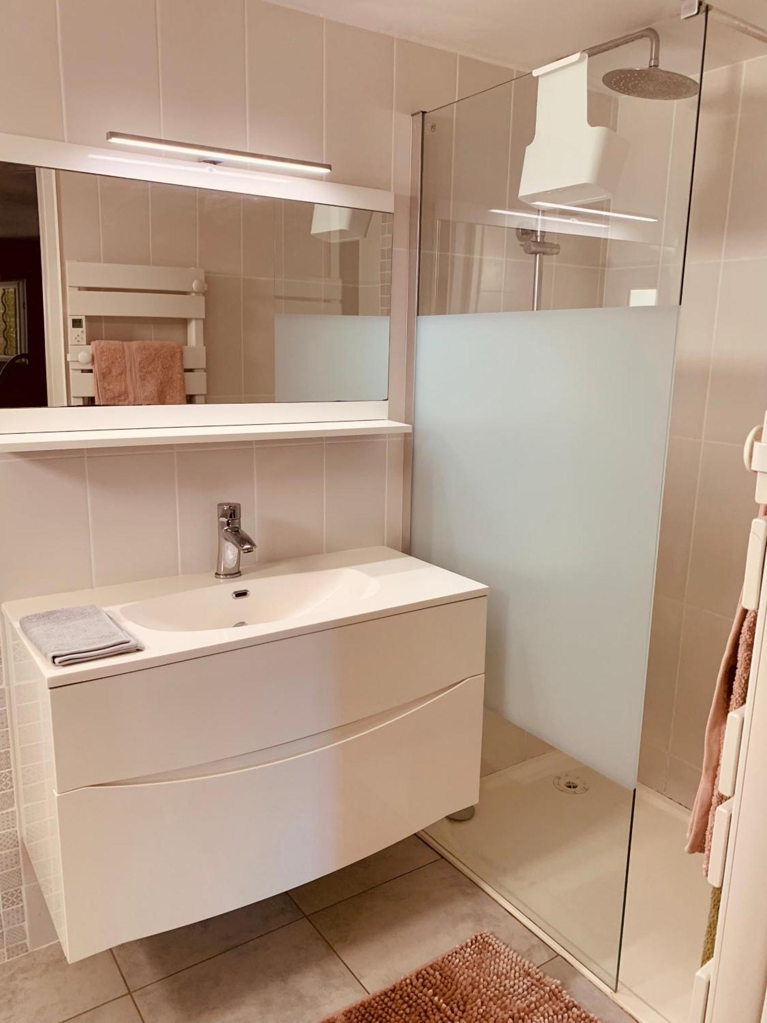 Appartement Independant Avec Jardin Et Acces Piscine Nîmes Exteriör bild